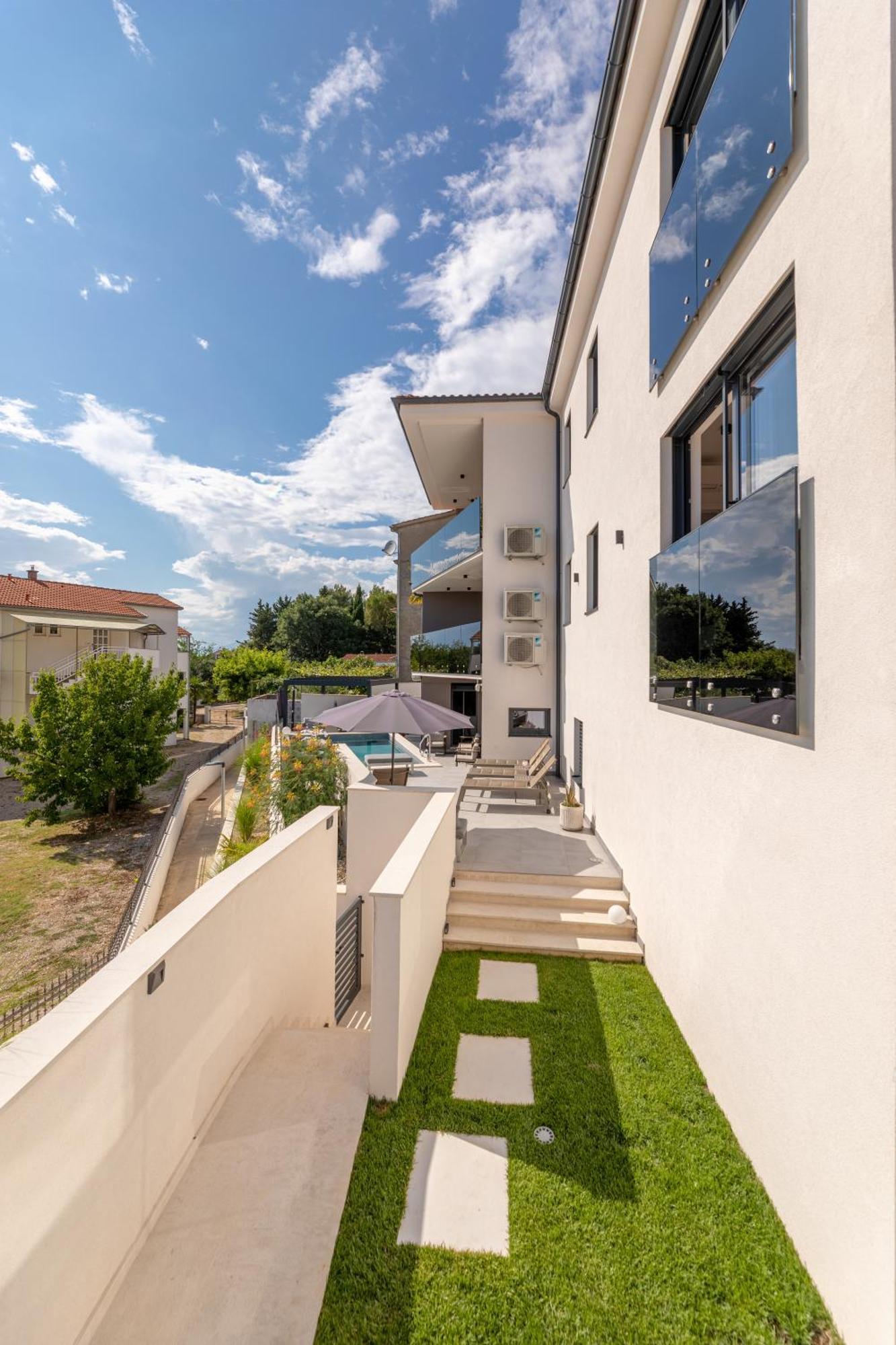 Villa Aurea Apartments Malinska De Luxe Екстер'єр фото
